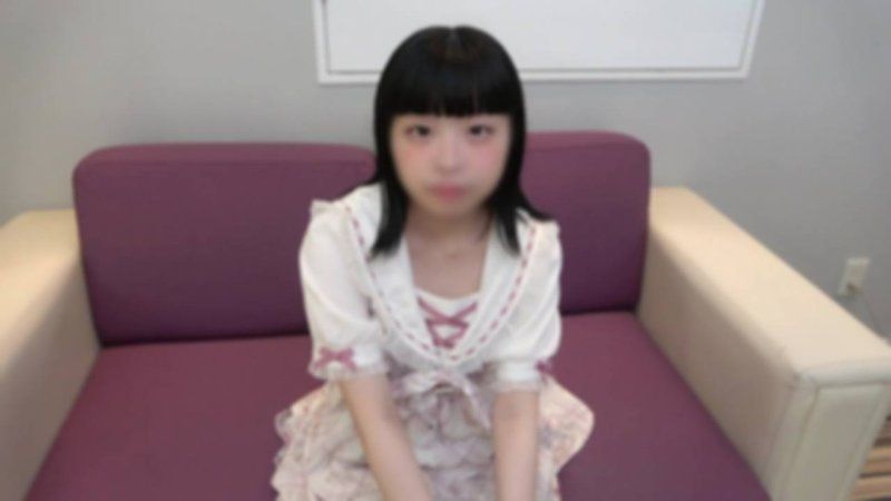 【初撮り】お菓子系アイドル風白く透き通った身体に不釣り合いな名器にオトナ精液を注入。